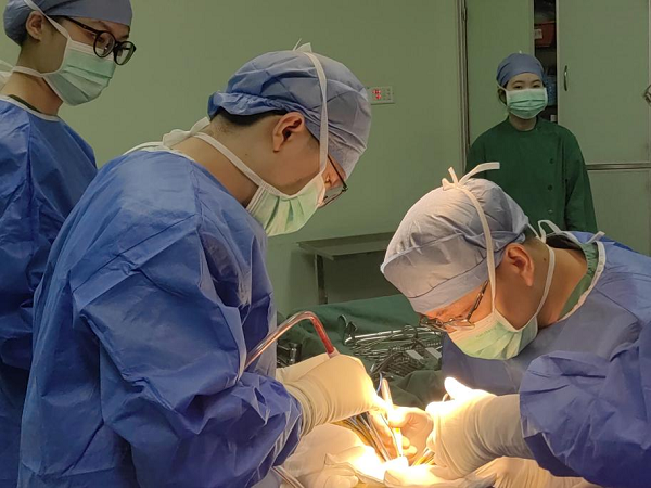 七旬阿婆反复腰腿痛导致瘫痪 原来是胸椎椎管内肿物在作祟
